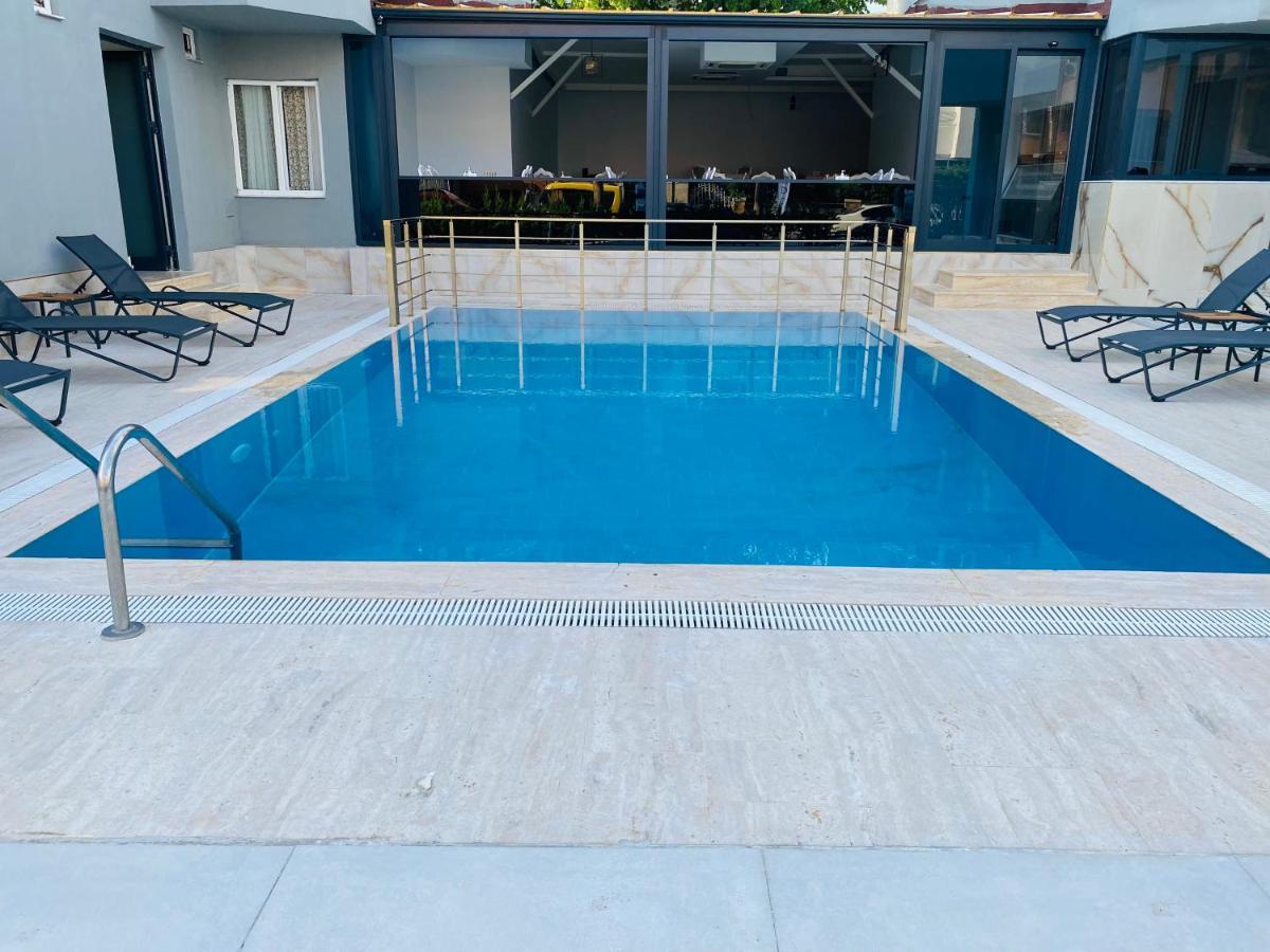 Q Business Hotels Antalia Esterno foto